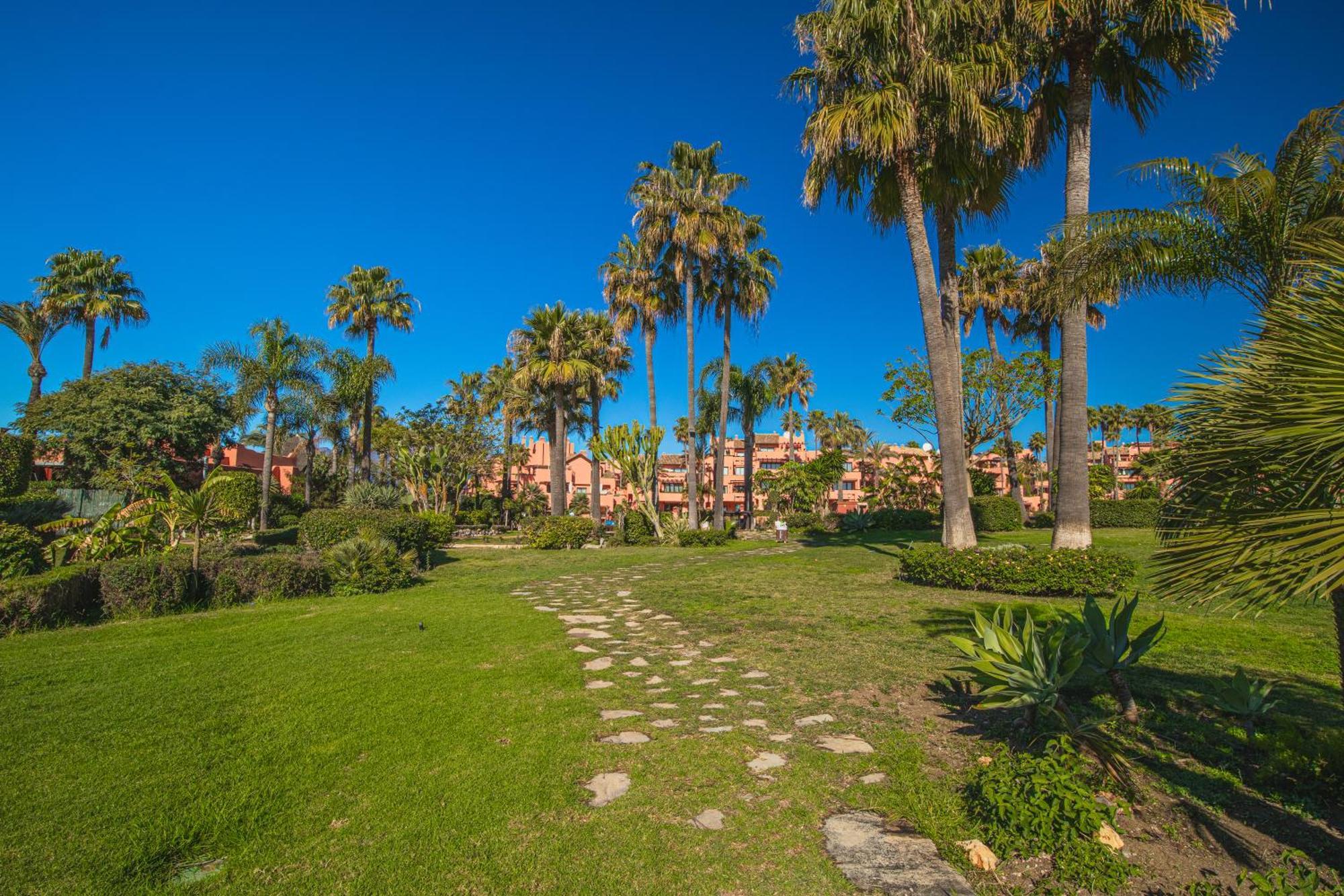 Buenti Apartments Estepona Exterior foto
